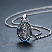 Bijoux de croyance religieuse Collier en coquille d'ormeau ovale en relief d'oxydation en argent sterling 925