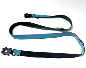 Laisse d'entraînement de <span class=keywords><strong>chien</strong></span> en nylon réfléchissant doux rembourré Double poignée Clip de grenouille à verrouillage automatique motif solide rubans de décoration personnalisés - Product Image 1