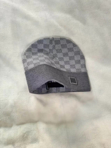 Topi Rajut Pola Moccasin Mewah Musim Dingin dari Merek Desainer Klasik, Dapat Disesuaikan dan Grosir. - Product Image 3