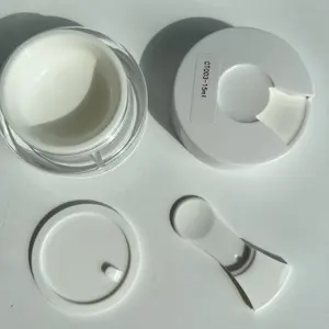 Sampel gratis 15g 30ml 50ml kemasan krim wajah ramah lingkungan kemasan plastik PP kosmetik dengan tutup sendok