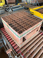 Robot de maçonnerie BRICKMAC, robots de pose de briques, déchargement automatique, programmation, palettisation, système automatique, machine à fabriquer des briques NJBM