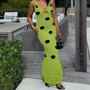 เดรสถักคอวีแขนกุดเซ็กซี่ของผู้หญิงใหม่แฟชั่นพิมพ์ลายจุดแต่งพู่ - Product Image 2