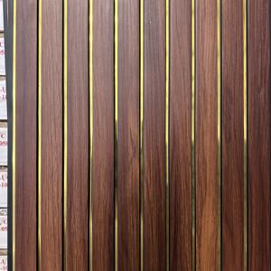 <span class=keywords><strong>Precio</strong></span> barato Interior decorativo <span class=keywords><strong>PVC</strong></span> estriado paneles Golden Strip <span class=keywords><strong>PVC</strong></span> Panel <span class=keywords><strong>de</strong></span> techo - Product Image 6