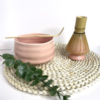 Ensemble de matcha de haute qualité : tamis, fouet, bol, support pour fouet à matcha rose