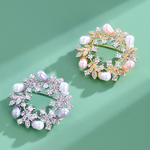 เข็มกลัดรูปดอกไม้เคลือบทองอัลลอยด์แบบหยดน้ำสุดหรู ดีไซน์สั่งทำได้ ของขวัญงานแต่งงาน งานหมั้น งานเลี้ยง ประดับคริสตัล - Product Image 6