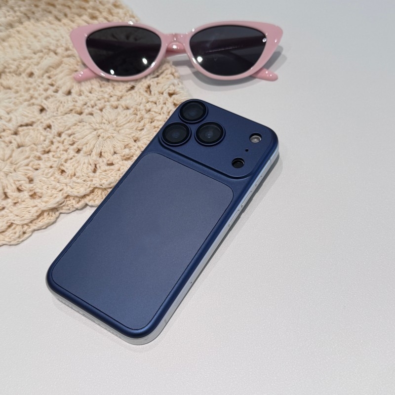 Bleu foncé