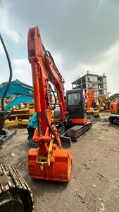 Excavadora Usada Hitachi ZX65 de 6.5 Toneladas con Motor Diésel, Engranajes y Bomba en Buen Estado en Venta - Product Image 4