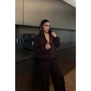 ชุดวอร์มมีฮู้ดสีน้ำตาลเข้มแบบซิป ดีไซน์สั่งทำได้ ระบายอากาศได้ดี สวมใส่สบายสำหรับฤดูใบไม้ผลิและฤดูหนาว เนื้อผ้าเบา โลโก้แบบเรียบง่าย - Product Image 2