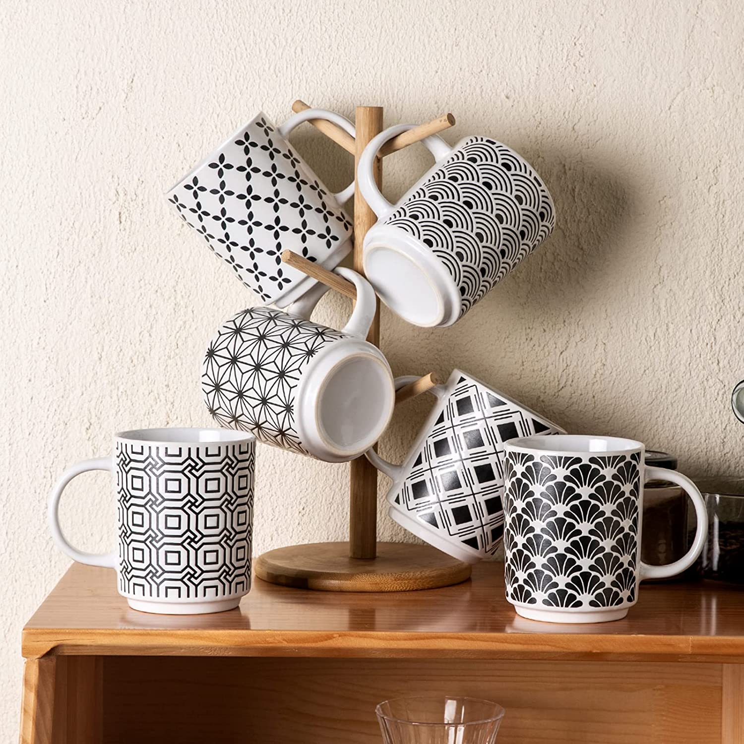 Oversized Black Ceramic Mug with Moon Pattern, Stoneware Design,  Eco-Friendly, 18 Oz Capacity - Ideal for Gifts