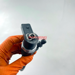 Inyector Diesel Common Rail 0445110170 A6120700387 para Mercedes-Benz Dodge Sprinter 211 311 411 CDI OM611 OM612 Ensamblaje de Motor - Product Image 2