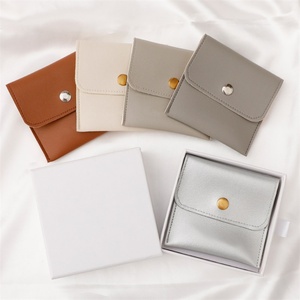 Pochette à bijoux en cuir PU avec fermeture à pression, sac de rangement pour boucles d'oreilles, colliers et bagues, logo personnalisé, organiseur de voyage, sac d'emballage - Product Image 1