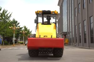 효율적인 건설 기계 풀 하이드로릭 롤러 콤팩터 12톤 14톤 양뿔형 도로 롤러 듀얼 엔진 모터 - Product Image 5