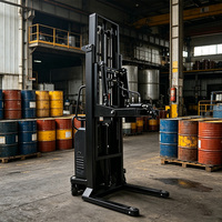 Transpalett semi-électrique robuste à levage rapide pour fûts, hauteur de levage 2000 mm, avec batterie et système de stabilisation WindSail