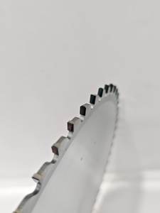 <span class=keywords><strong>Lame</strong></span> de scie circulaire de qualité industrielle soudée <span class=keywords><strong>à</strong></span> haute fréquence PCD pour scie <span class=keywords><strong>à</strong></span> panneaux CNC et machine de nesting, OEM disponible - Product Image 5