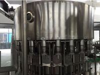 Ligne de production automatique de remplissage d'eau minérale en bouteille PET de 500 ml, 1 litre et 2 litres, 3 en 1