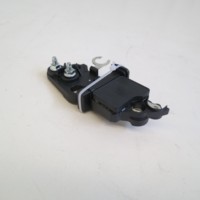 Régulateur de tension automatique d'alternateur à haut rendement 0272221005 AVR