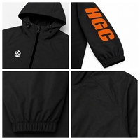 Jaket Teknis Ringan Berkerudung YZ Custom Hitam Oranye dengan Cetakan di Lengan, Model Drop Tail Raglan Sleeve