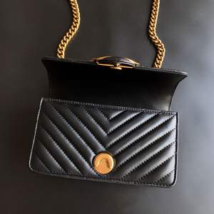 PIN*** 节日礼物同款 <span class=keywords><strong>V</strong></span> 形图案羊皮燕子皮真皮单肩腋下女式拉链式手提包 - Product Image 4