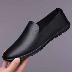 Mocassins Homme à Enfiler Bout Rond Logo Brodé Tige en PU Doublure Douce Semelle Intermédiaire en Caoutchouc Semelle Extérieure Motif Uni Tendance Chaussures Décontractées - Product Image 2