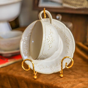 Ensemble de tasses et soucoupes à café en céramique de style européen, tasses à latte embossées, tasses à thé fleuri pour l'après-midi - Product Image 6