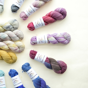 Filato 100% Cashmere Mongolo Peso DK Dipinto a Mano - 55g / 182m Morbida Lana per Maglieria Bambino - Product Image 2