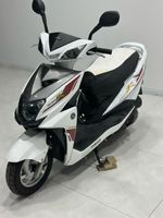 Scooter à essence Yamaha Cygnus 125 Comfort Edition, moteur EFI 125cc, amortisseurs arrière réglables, motos d'occasion, motos de rue