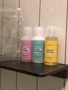 <strong>Happy</strong> New Year Christmas Gift Set 5-in-1 Travel Size Anti-Dandruff Anti-Hair Loss Repairing Luxury Herbal <strong>Natural</strong> Shower Gel - Product Image 4