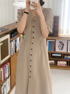 Robe longue élégante pour femme, décontractée, à carreaux vichy, col en V, boutonnée, manches courtes, coupe trapèze, taille plissée, pour l'été et les vacances - Product Image 6