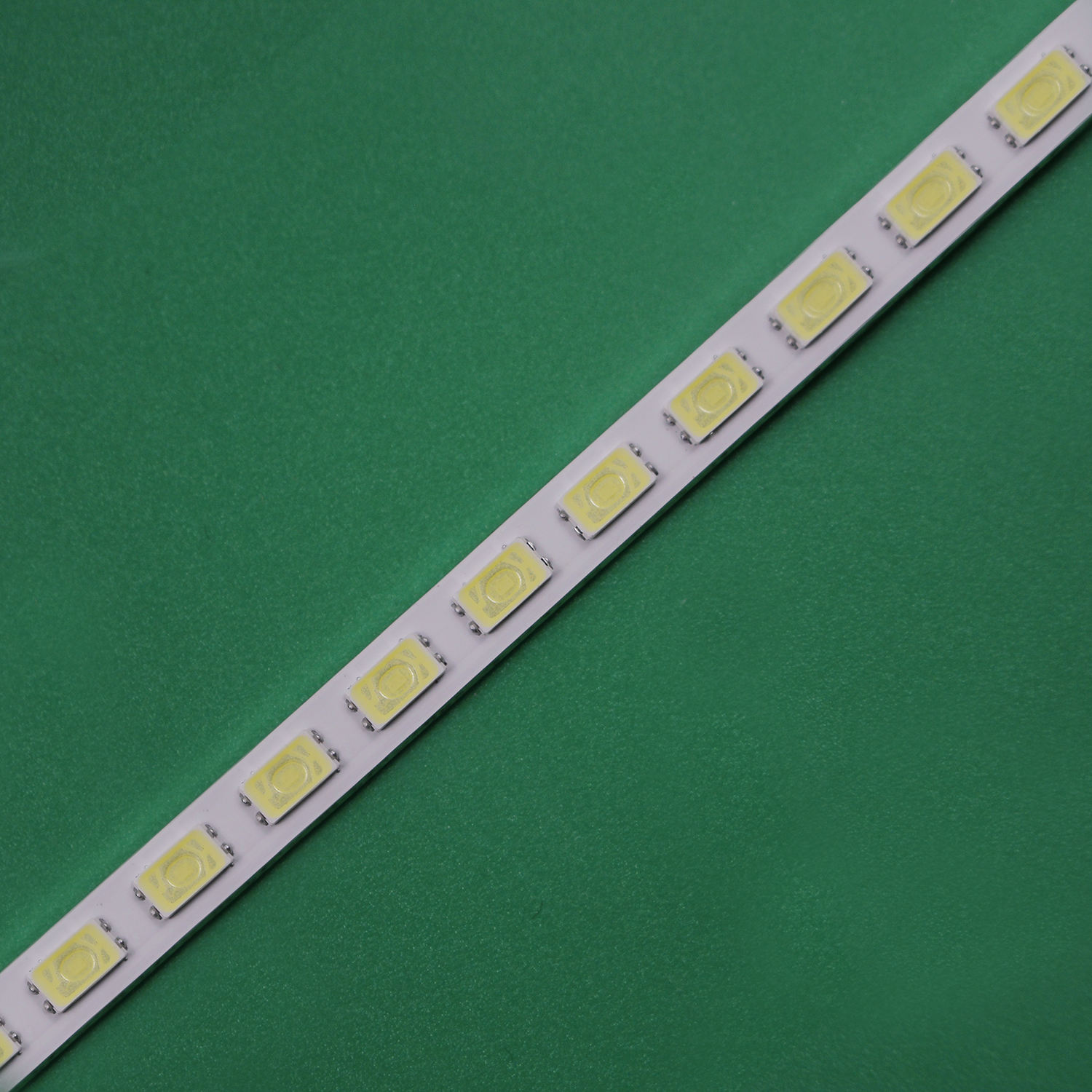 ひかり TV Backlight Strip 7700-632000-D570 for SKYWORTH ALLVIEW 32ATC5500