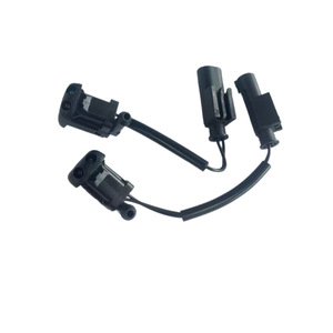 หัวฉีดไฟฟ้า 61668361039 สำหรับบีเอ็มดับเบิลยู ซีรีส์ 5 E39 M5 ระบบปัดน้ำฝนกระจกหน้ารถแบบอุ่น วัสดุพลาสติก - Product Image 1