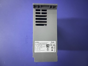 อินเวอร์เตอร์ซีรีส์ IC2-Micro แบบระบายความร้อนด้วยอากาศ รุ่น 132L6120 IC2-30FA3N04-07A2E20F4+ACBC 3KW/4HP 7.2A 3PH 380-480VAC IP20 VFD IC2-30 - Product Image 4