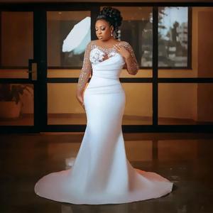 Robe de mariée élégante et féerique en satin et dentelle, coupe amincissante, nouvelle collection 2026, longue jusqu'au sol, à manches longues, effet illusion, pour invitée - Product Image 3