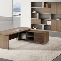 Ensemble de bureau et chaise de direction moderne et minimaliste en PVC avec armoire latérale et système de câblage dissimulé, grand bureau de direction pour usage professionnel