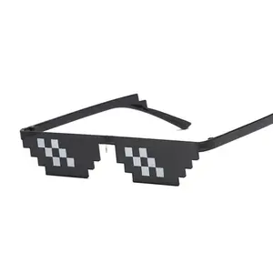 Kacamata Hitam Mosaik Mainan Trik Kacamata Hidup Pegangan dengan Kacamata Itu Pixel Wanita Pria Hitam Mosaik Mainan Lucu Kacamata Hitam