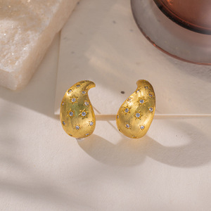 Pendientes de tuerca con diamantes de imitación dorados, microincrustaciones chapadas en cobre para mujer, joyería de moda para aniversario, EDB 037 - Product Image 4