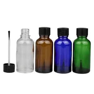 Bouteille en plastique transparente ambrée avec <span class=keywords><strong>brosse</strong></span>, bouchon à <span class=keywords><strong>brosse</strong></span>, colle de retouche, peinture, vernis à ongles, huile essentielle - Product Image 1