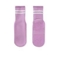 Chaussettes de yoga et de Pilates antidérapantes mi-mollet 2026 en gros, chaussettes de sport unies pour femmes, chaussettes rayées