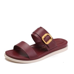 صنادل نسائية صيفية مفتوحة الأصابع مضادة للانزلاق، أحذية شاطئ مسطحة عصرية، صنادل نسائية فاخرة ومريحة - Product Image 4