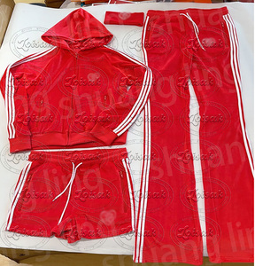 Completo da <span class=keywords><strong>donna</strong></span> in <span class=keywords><strong>velluto</strong></span> a due pezzi con giacca con zip e pantaloncini, design a righe Y2K, collo alto, personalizzabile con logo - Collezione Estate 2026 - Product Image 6