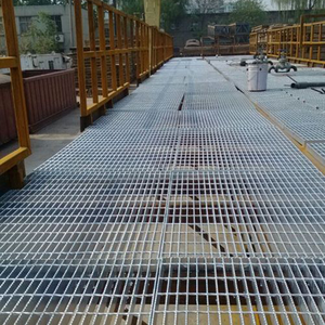 Panneau de grille en acier 1000 mm * 6000 mm, passerelle en acier, grille en acier galvanisé, <span class=keywords><strong>prix</strong></span> de la grille en acier galvanisé pour plateforme, passerelle, sol, marche d'escalier - Product Image 6