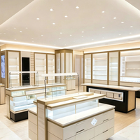 Vitrines de présentation de cosmétiques de luxe abordables, armoires à parfums modernes, armoires de rangement et de présentation pour la vente au détail, design d'intérieur