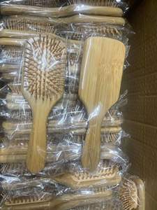 Cepillo de pelo de madera de bambú con cojín de aire con logotipo personalizado para mujer, peine para desenredar piojos con características de comodidad - Product Image 6