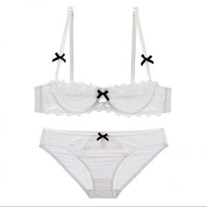 Soutien-gorge demi-bonnet transparent ultra-fin en dentelle gothique sexy avec armatures pour femmes, pour poitrines généreuses, <span class=keywords><strong>taille</strong></span> réduite - Product Image 2