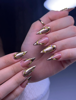 Uñas Postizas Stiletto con Punta Francesa, Hechas a Mano, Acabado Brillante, Calidad de Salón