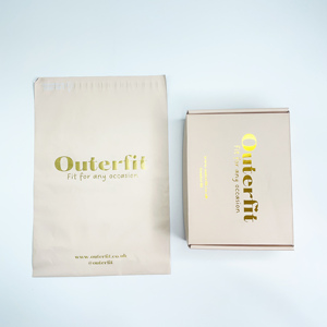 Cajas de Envío de Cartón Corrugado Color Durazno Personalizadas con Estampado Dorado para Ropa de Marca, Cajas de Envío para Comercio Electrónico - Product Image 1