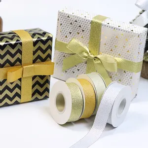 Bán Buôn Tùy Chỉnh Vàng Bạc Kim Loại Polyester <span class=keywords><strong>Ribbon</strong></span> Cuộn Satin Rắn Màu Long Lanh Băng Cho Món Quà Giáng Sinh Trang Trí - Product Image 6