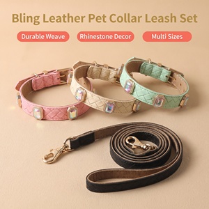 Ensemble <span class=keywords><strong>collier</strong></span> et laisse pour animaux de compagnie de style britannique haut de gamme avec strass - Colliers pour chats en cuir souple en gros pour les détaillants de boutiques - Product Image 6
