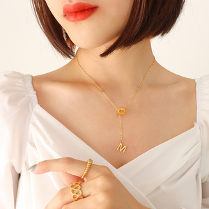 Nuova Collezione <span class=keywords><strong>Collana</strong></span> <span class=keywords><strong>con</strong></span> Ciondolo <span class=keywords><strong>Lettera</strong></span> <span class=keywords><strong>M</strong></span> D H in Oro 18k <span class=keywords><strong>con</strong></span> Catena Regolabile Gioielli Delicati per Donne - Product Image 6