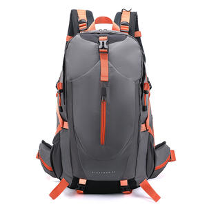 Mochila de Senderismo Impermeable para Montañismo, Camping y Excursionismo, con Doble Compartimento Desmontable - Product Image 1