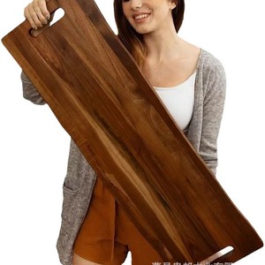 Planche à fromage carrée en bois d'acacia 91,44 cm avec poignée pour plateau de collations de fête ou de cuisine - Product Image 4